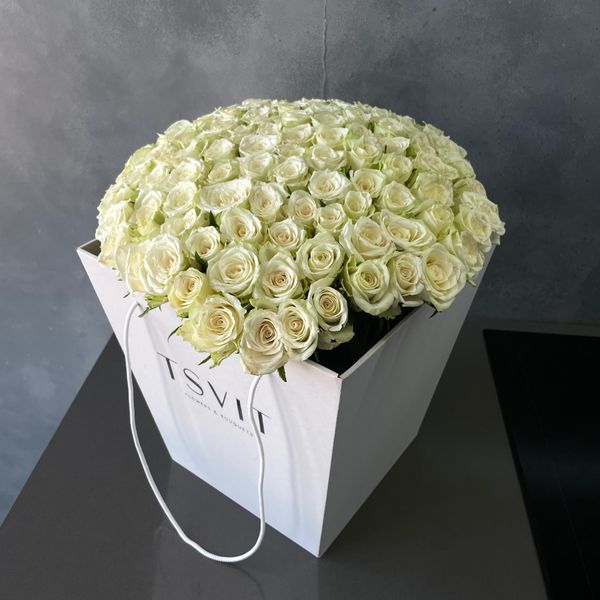 Mono bouquet of 101 roses